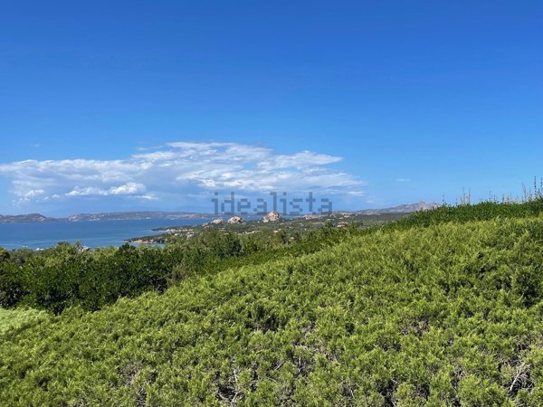 casa indipendente in vendita ad Arzachena in zona Baja Sardinia