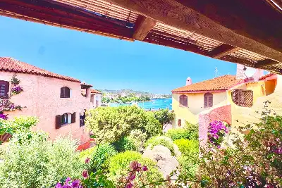 casa indipendente in vendita ad Arzachena in zona Porto Cervo