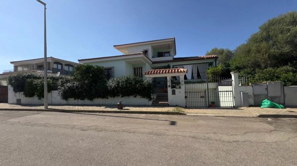 casa indipendente in vendita ad Arzachena