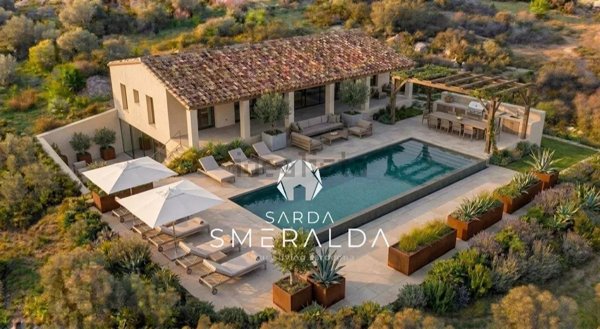 casale in vendita ad Arzachena