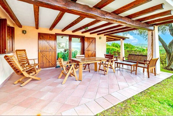 casa indipendente in vendita ad Arzachena in zona Baja Sardinia