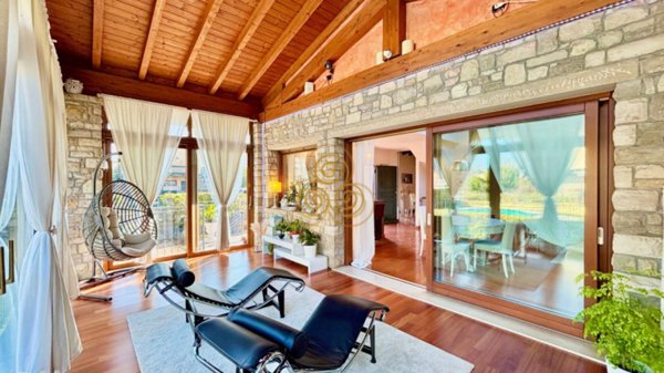 casa indipendente in vendita ad Arzachena