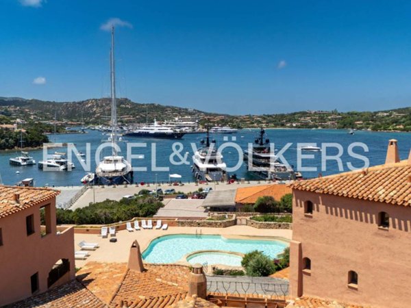 appartamento in vendita ad Arzachena in zona Porto Cervo