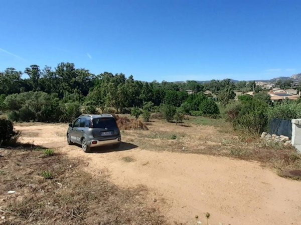 terreno in vendita ad Arzachena