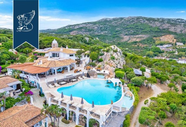 casa indipendente in vendita ad Arzachena in zona Porto Cervo