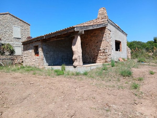 appartamento in vendita ad Arzachena in zona Cannigione