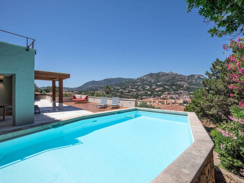 casa indipendente in vendita ad Arzachena in zona Porto Cervo