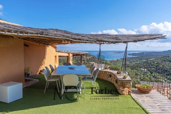 casa indipendente in vendita ad Arzachena in zona Golfo Pevero