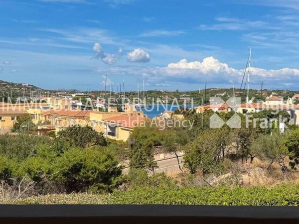 appartamento in vendita ad Arzachena in zona Porto Cervo