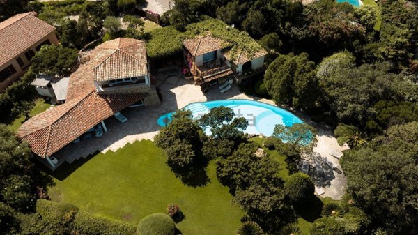 casa indipendente in vendita ad Arzachena in zona Porto Cervo