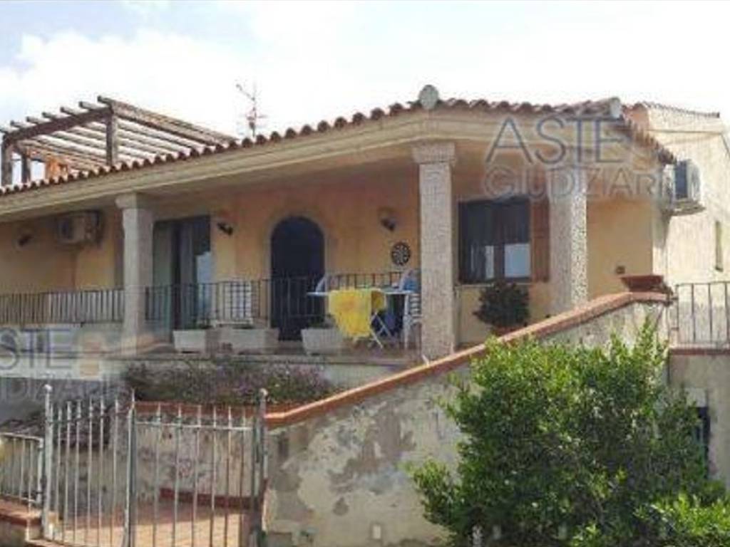 appartamento in vendita ad Arzachena in zona Cannigione
