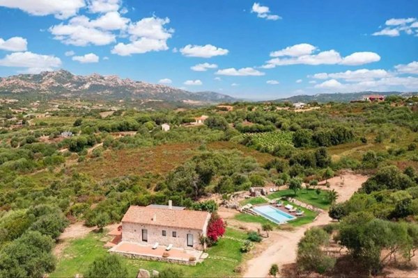 casa indipendente in vendita ad Arzachena