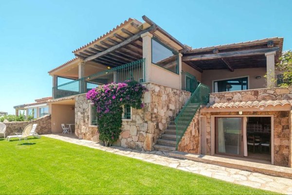 casa indipendente in vendita ad Arzachena in zona Porto Cervo