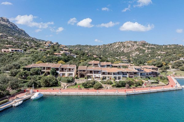 appartamento in vendita ad Arzachena in zona Porto Cervo