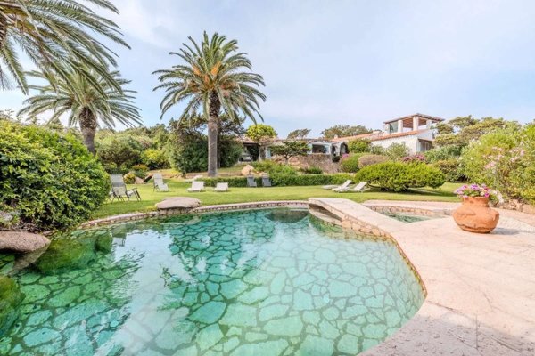 casa indipendente in vendita ad Arzachena in zona Porto Cervo