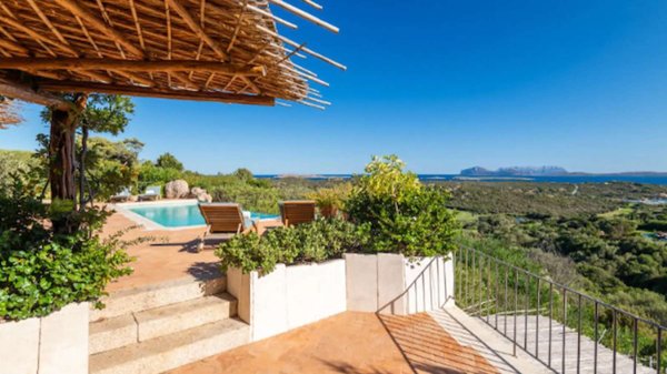 casa indipendente in vendita ad Arzachena in zona Porto Cervo