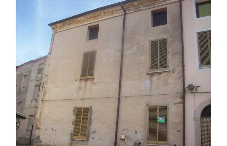 intera palazzina in vendita a Berchidda