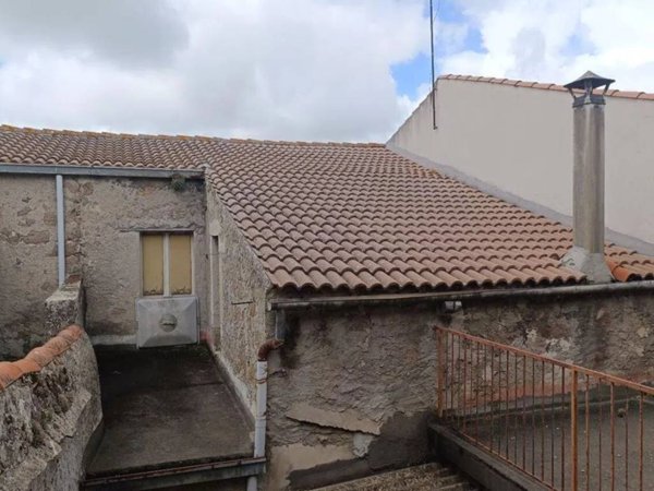 intera palazzina in vendita a Bonorva