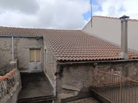 intera palazzina in vendita a Bonorva