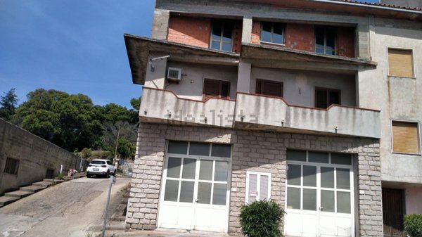 pentavano in vendita a Calangianus