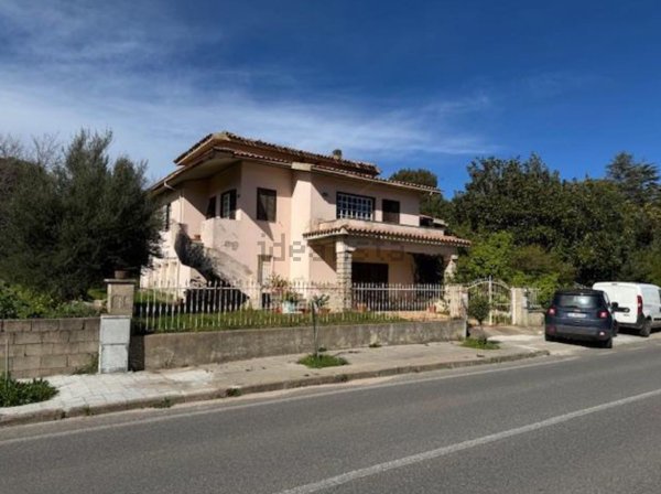 casa indipendente in vendita a Calangianus