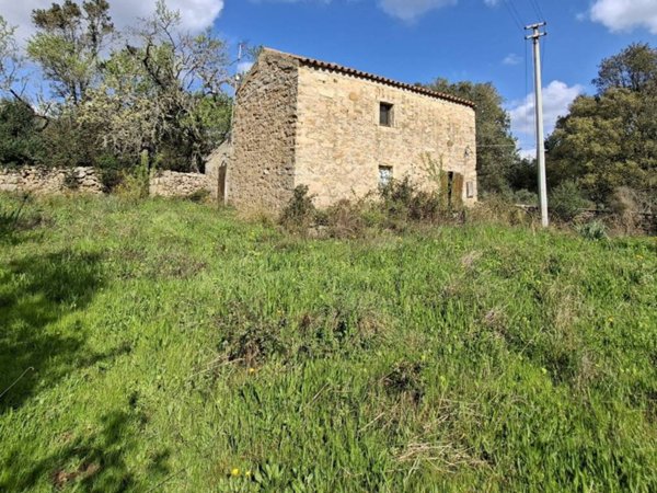casa indipendente in vendita a Calangianus