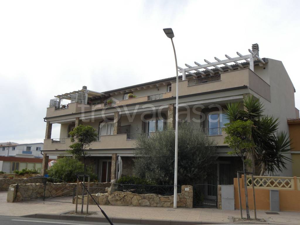 appartamento in vendita a Castelsardo in zona Lu Bagnu