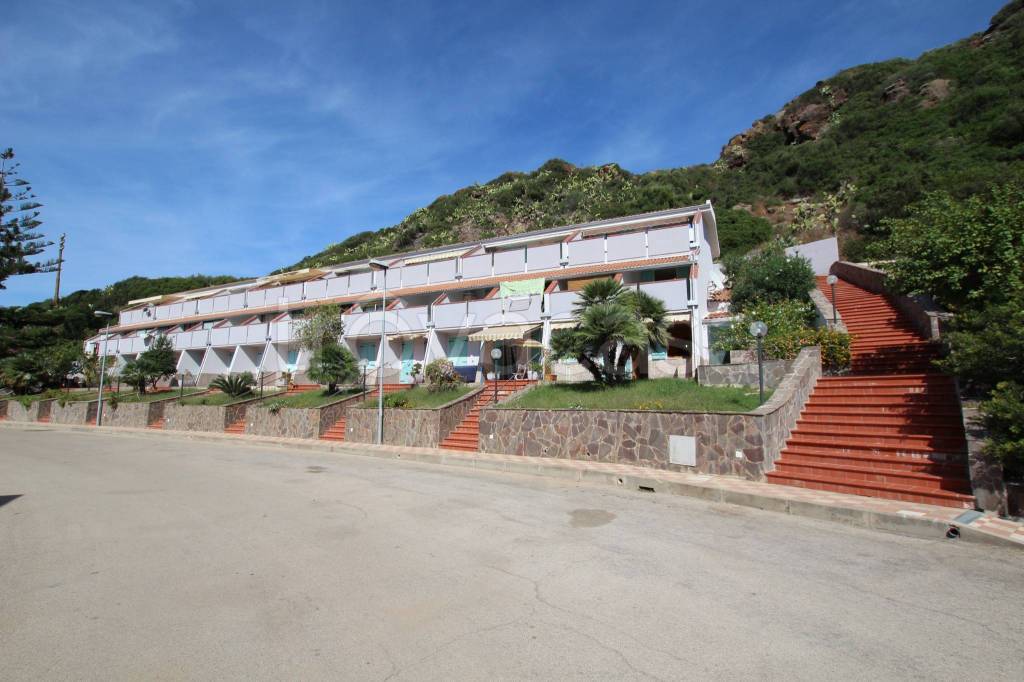appartamento in vendita a Castelsardo in zona Lu Bagnu