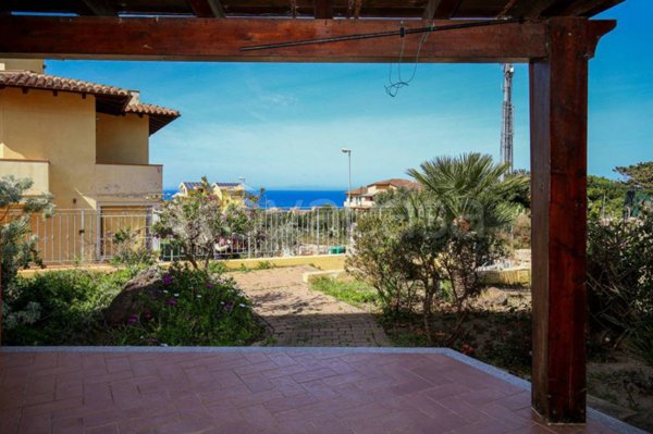 appartamento in vendita a Castelsardo in zona Lu Bagnu
