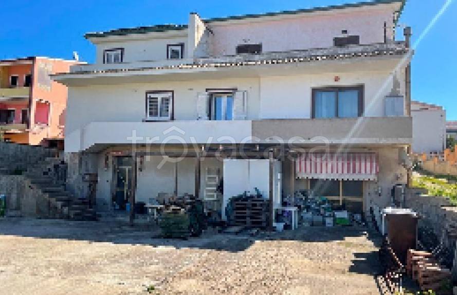 appartamento in vendita a Castelsardo in zona Lu Bagnu