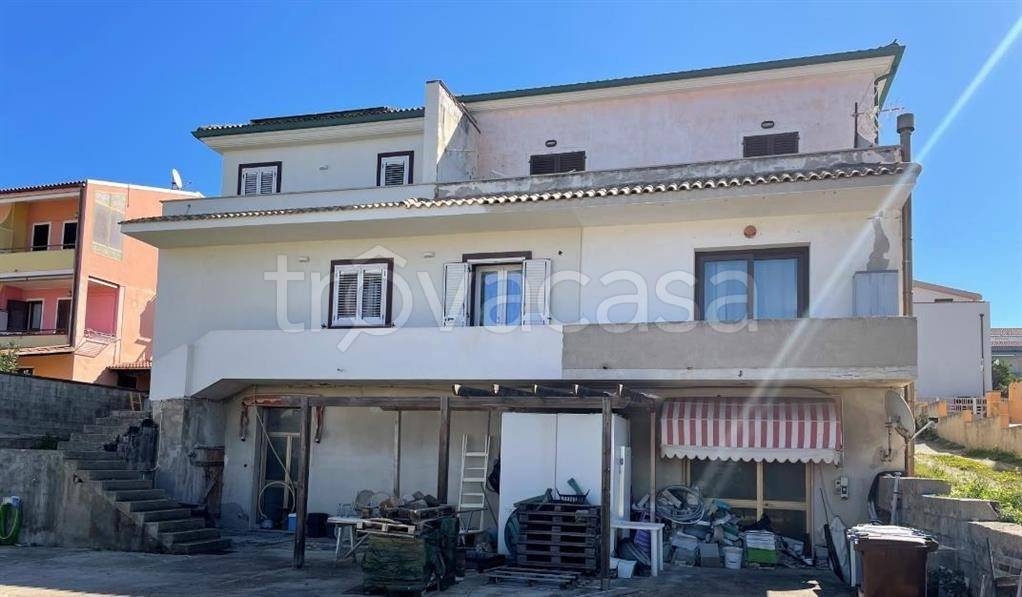 appartamento in vendita a Castelsardo in zona Lu Bagnu