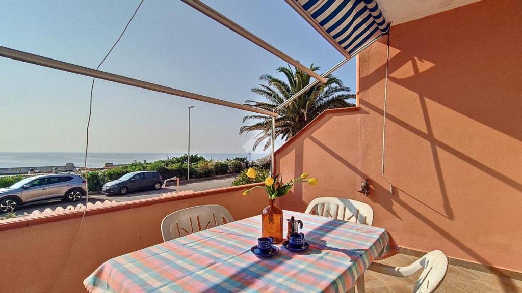 appartamento in vendita a Castelsardo in zona Lu Bagnu