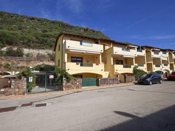 appartamento in vendita a Castelsardo in zona Lu Bagnu
