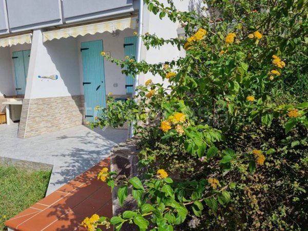 appartamento in vendita a Castelsardo in zona Lu Bagnu