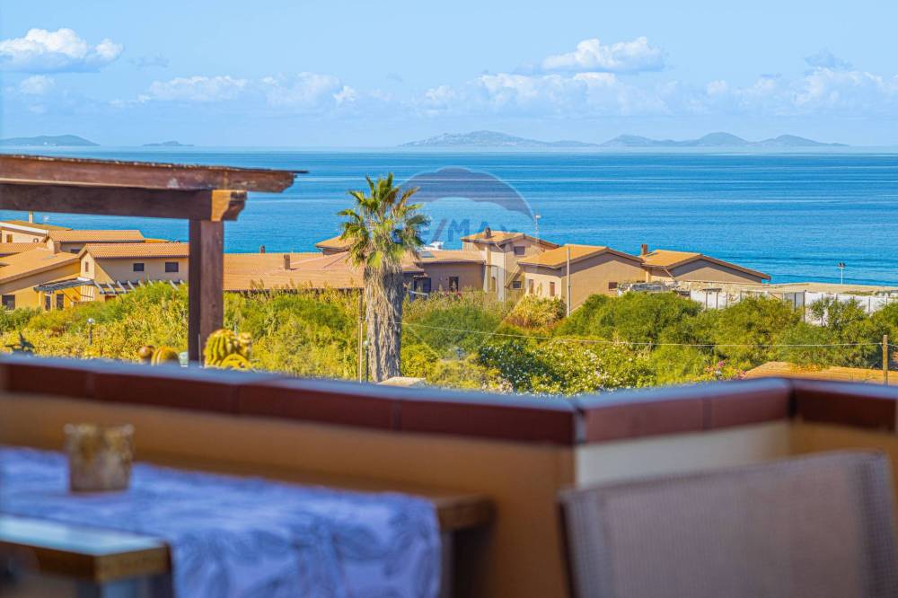 appartamento in vendita a Castelsardo in zona Lu Bagnu