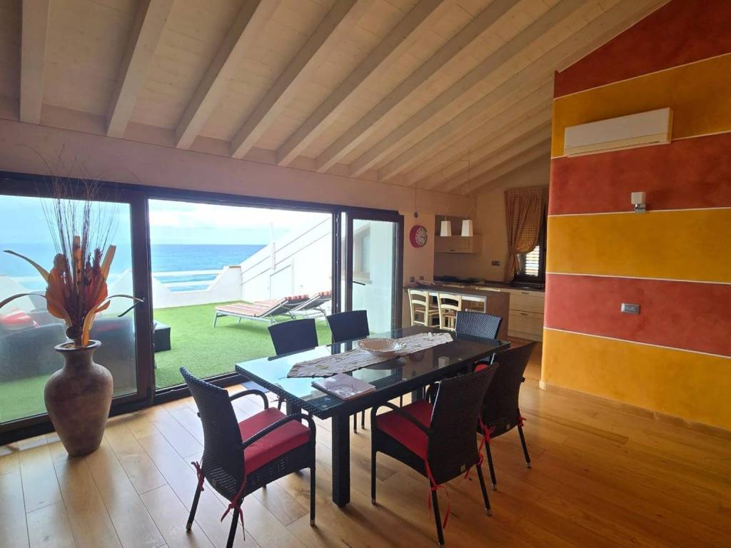 appartamento in vendita a Castelsardo in zona Lu Bagnu
