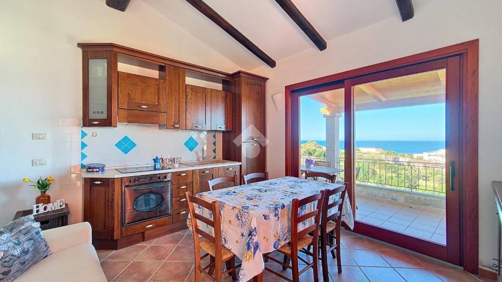 appartamento in vendita a Castelsardo in zona Lu Bagnu