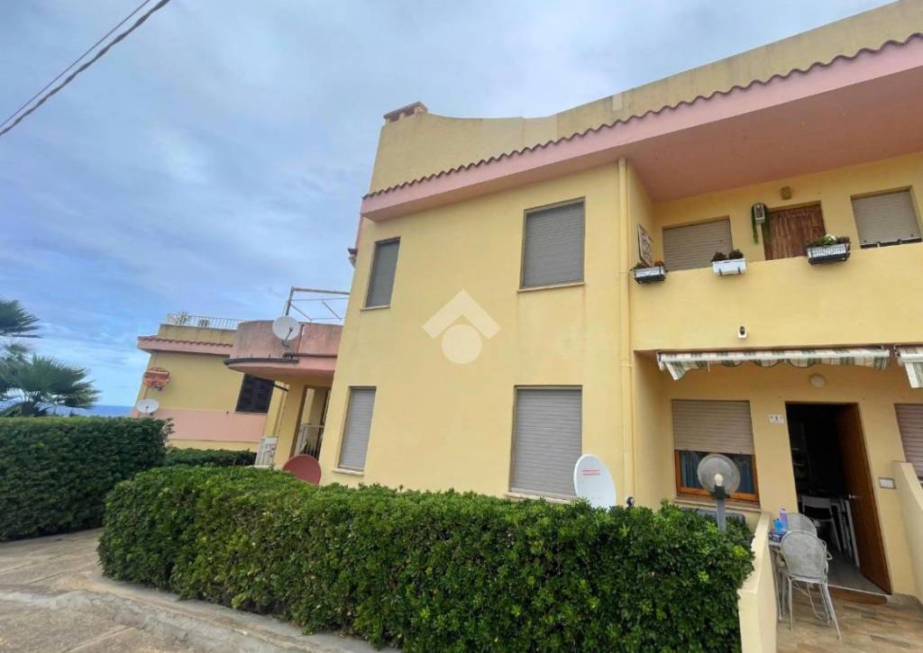 appartamento in vendita a Castelsardo in zona Lu Bagnu