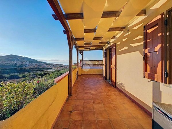 appartamento in vendita a Castelsardo in zona Lu Bagnu