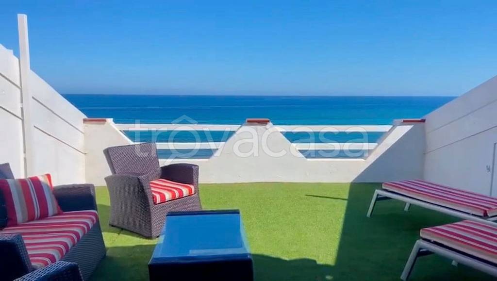 appartamento in vendita a Castelsardo in zona Lu Bagnu