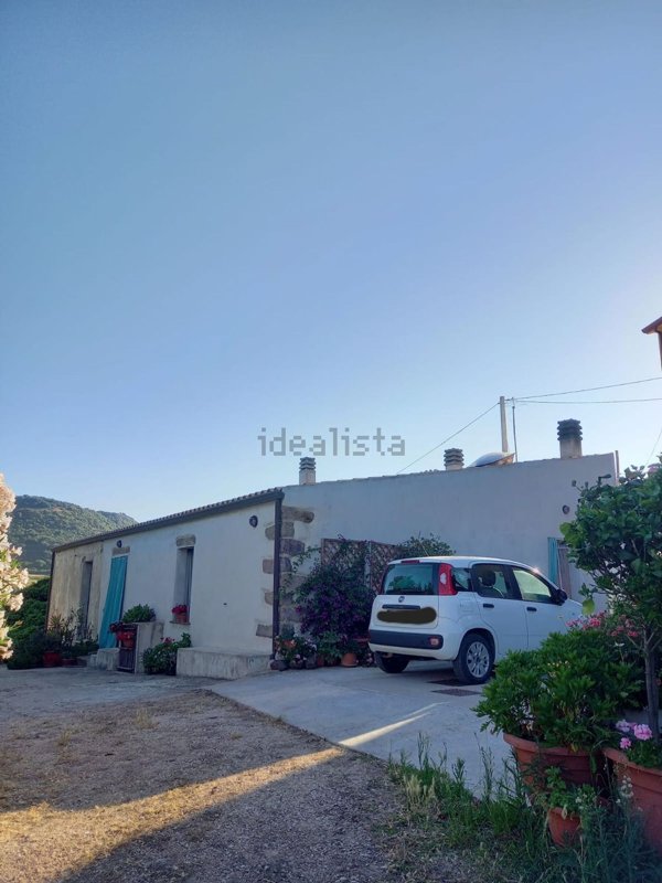 esavano in vendita a Castelsardo