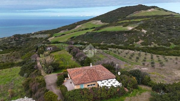 appartamento in vendita a Castelsardo in zona Lu Bagnu