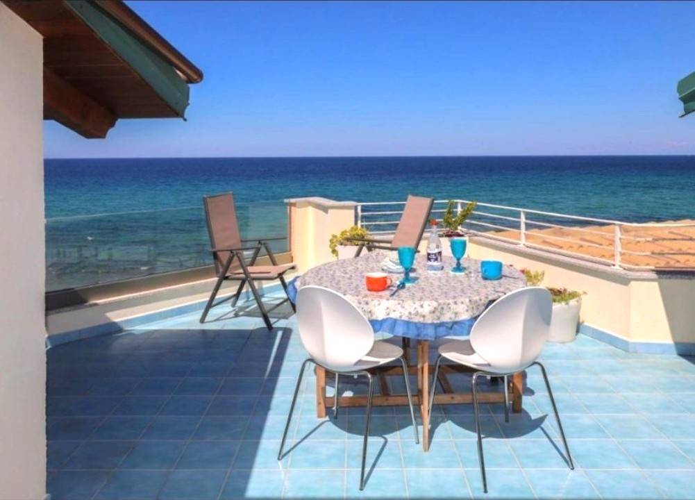 appartamento in vendita a Castelsardo in zona Lu Bagnu