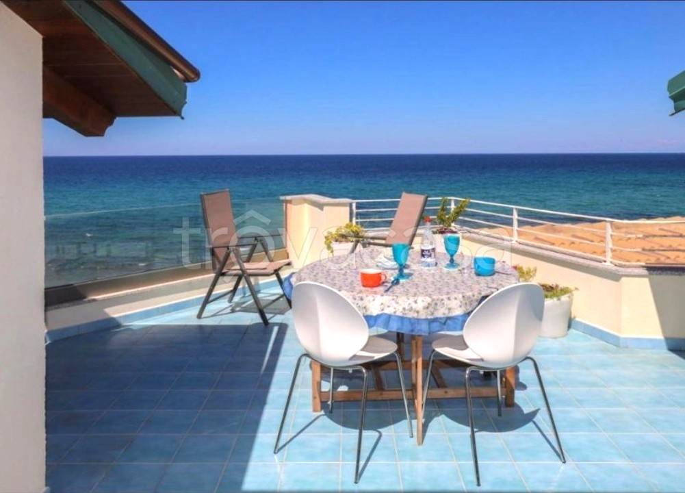 appartamento in vendita a Castelsardo in zona Lu Bagnu