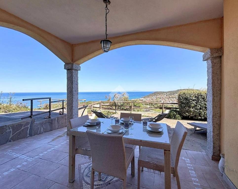 appartamento in vendita a Castelsardo in zona Lu Bagnu