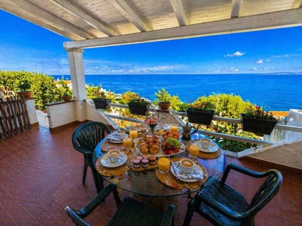 casa indipendente in vendita a Castelsardo
