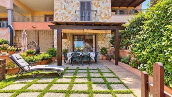 appartamento in vendita a Castelsardo in zona Lu Bagnu