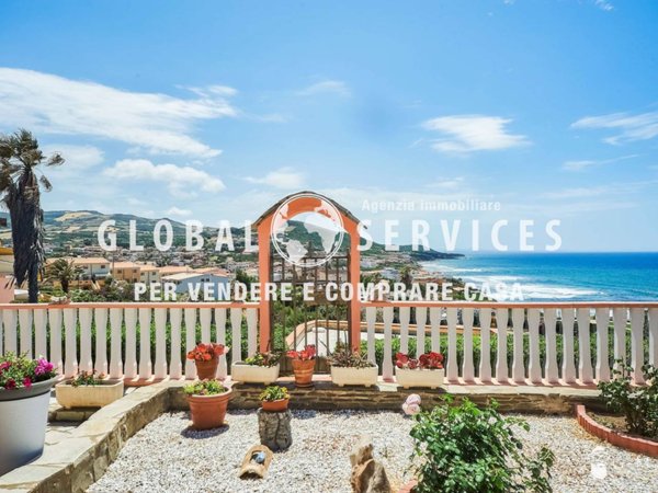 casa indipendente in vendita a Castelsardo in zona Lu Bagnu