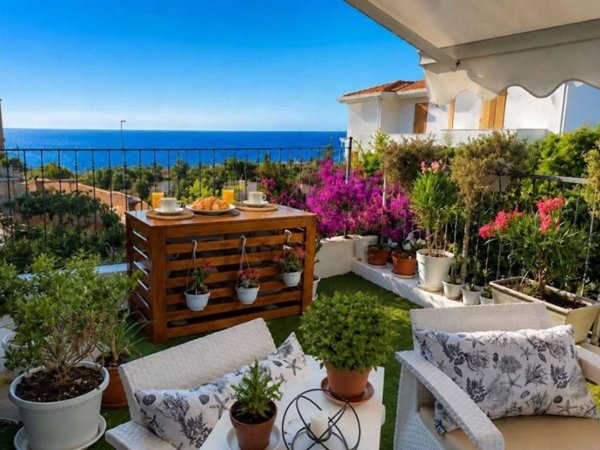 appartamento in vendita a Castelsardo in zona Lu Bagnu