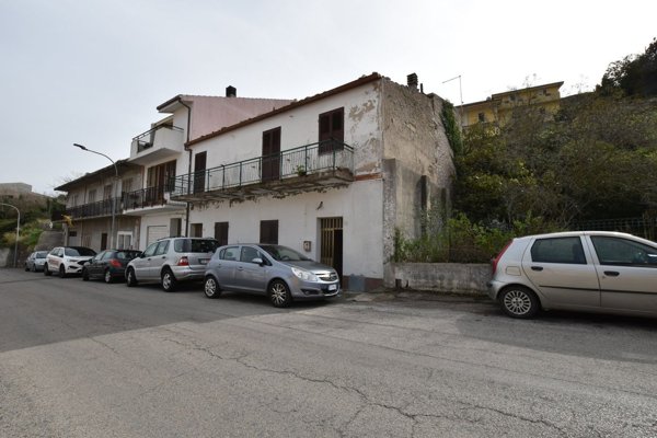 casa indipendente in vendita a Chiaramonti